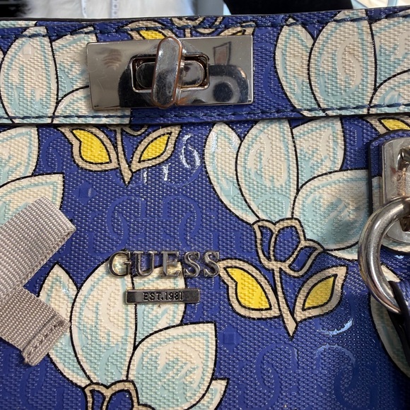 GUESS two way blue Floral Satchel with silver Accents - Picture 6 of 11
